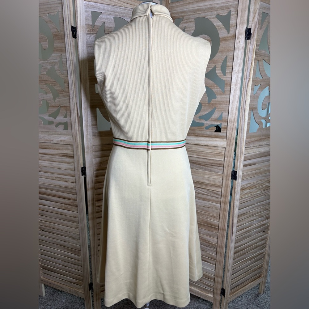 Vintage Bleeker Street 1960’s  Sleeveless Cream Dress with Striped Waist - Picture 6 of 9